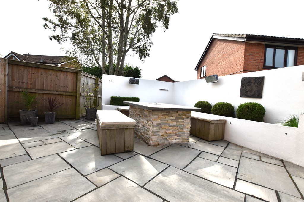 Images for Kentsford Drive, Radcliffe, Manchester EAID:0c021585af0b9d676445b7c53ff3beb9 BID:1