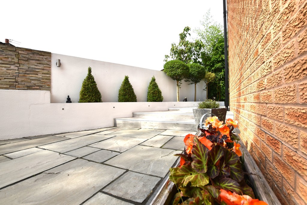 Images for Kentsford Drive, Radcliffe, Manchester EAID:0c021585af0b9d676445b7c53ff3beb9 BID:1