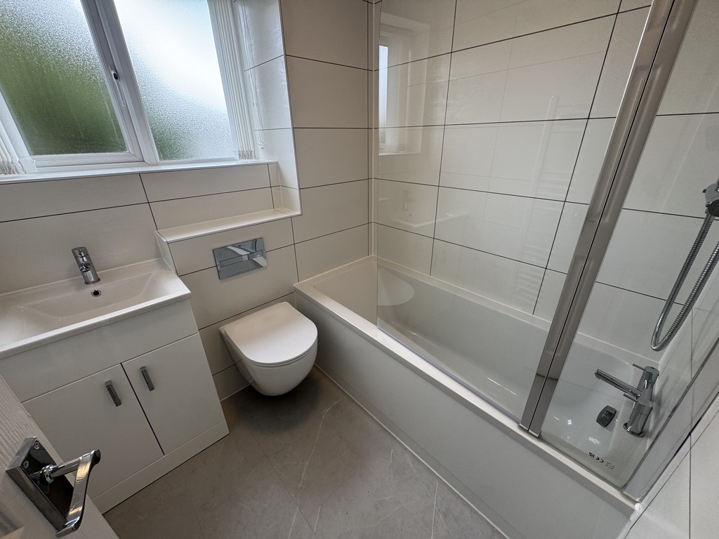 Images for Little Lever, Bolton EAID:0c021585af0b9d676445b7c53ff3beb9 BID:1