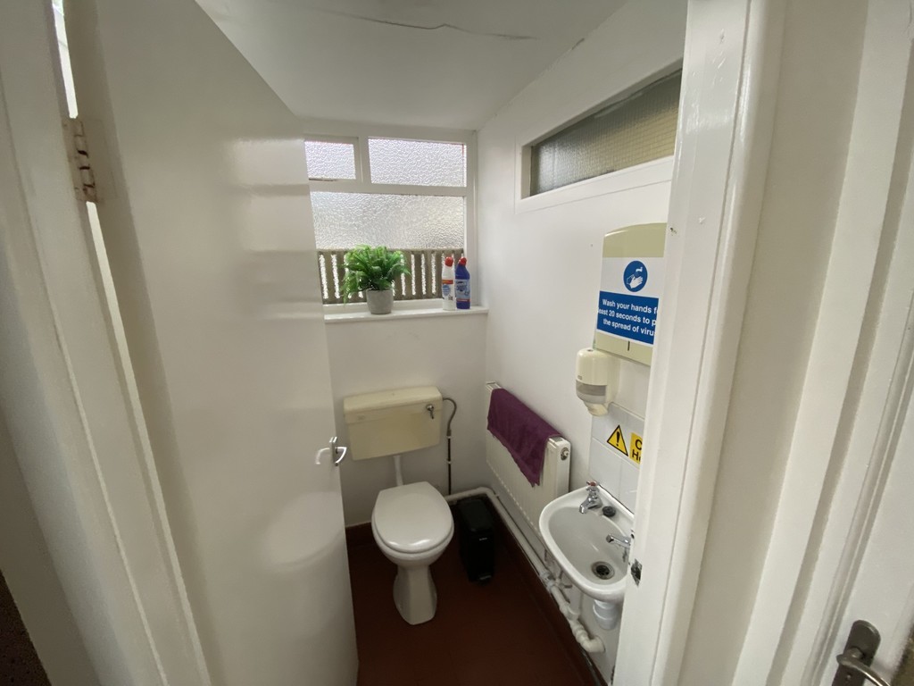 Images for Chorley Road, Swinton, Manchester EAID:0c021585af0b9d676445b7c53ff3beb9 BID:1