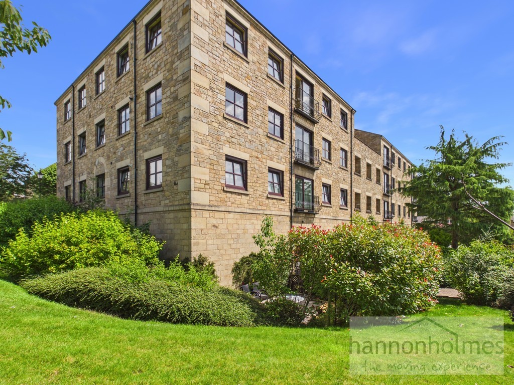 Images for Hardcastle Gardens, Bradshaw, Bolton EAID:0c021585af0b9d676445b7c53ff3beb9 BID:1