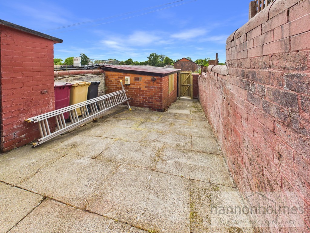 Images for Long Lane, Bolton EAID:0c021585af0b9d676445b7c53ff3beb9 BID:1